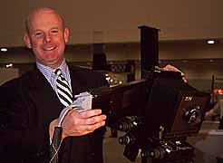 Dicomed's Trevor Haworth demonstrates the Dicomed Digital Camera Back