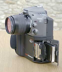 DCS315 Showing the battery compartment and PC card